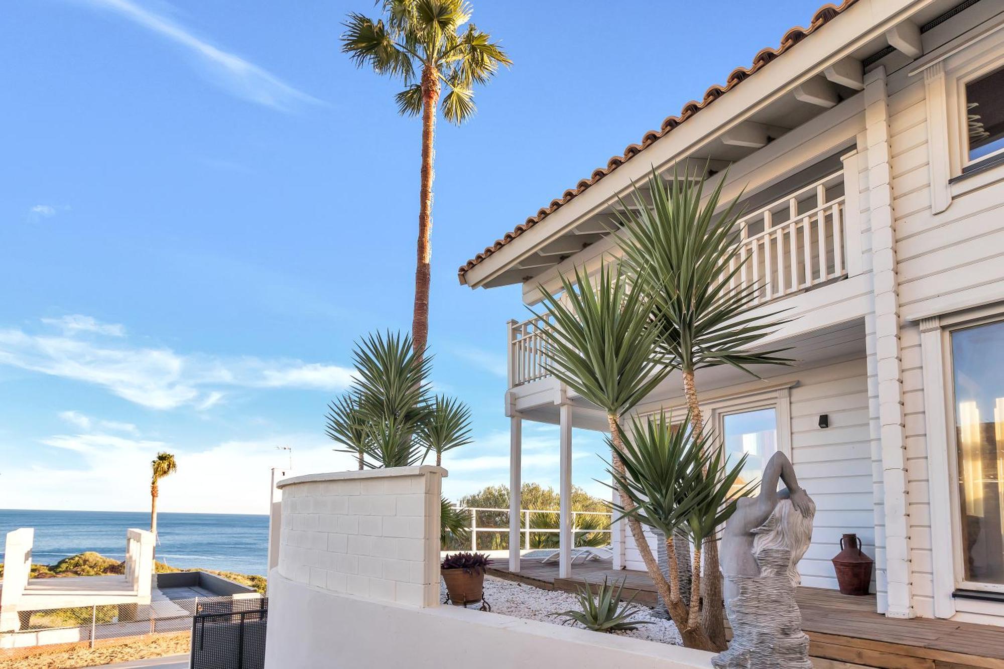 Increible Villa De Madera Con Vistas Al Mar Αλγεθίρας Εξωτερικό φωτογραφία