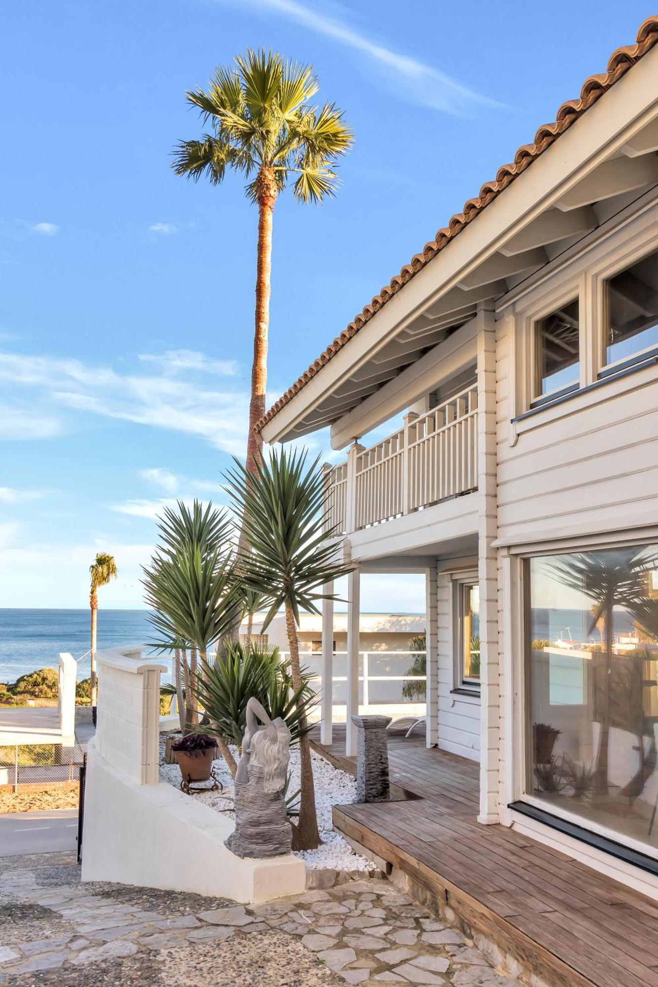 Increible Villa De Madera Con Vistas Al Mar Αλγεθίρας Εξωτερικό φωτογραφία