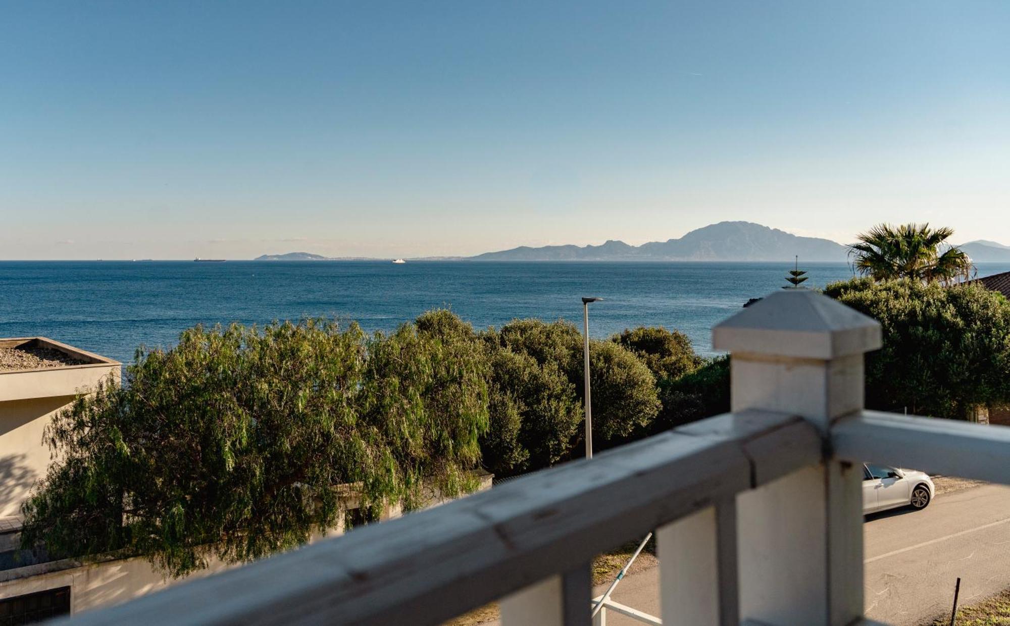 Increible Villa De Madera Con Vistas Al Mar Αλγεθίρας Εξωτερικό φωτογραφία
